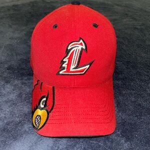 Louisville Cardinals college baseball hat